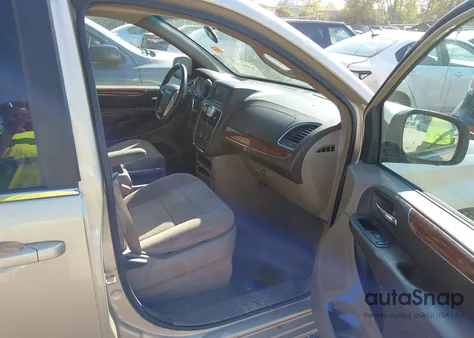 2011 Chrysler Town & Country Touring из США, поврежденный, VIN 2A4RR5DG5BR638376